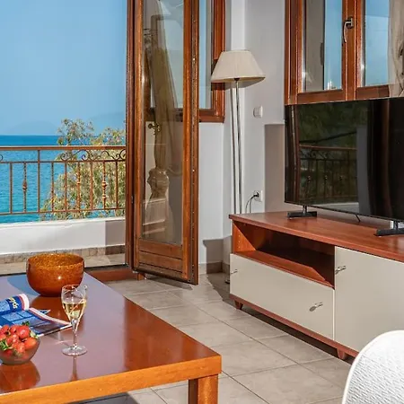 Apartment Captains House